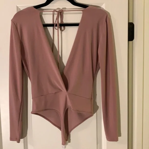 *Never Worn* Windsor long sleeve blush pink bodysuit size small - Picture 2 of 5